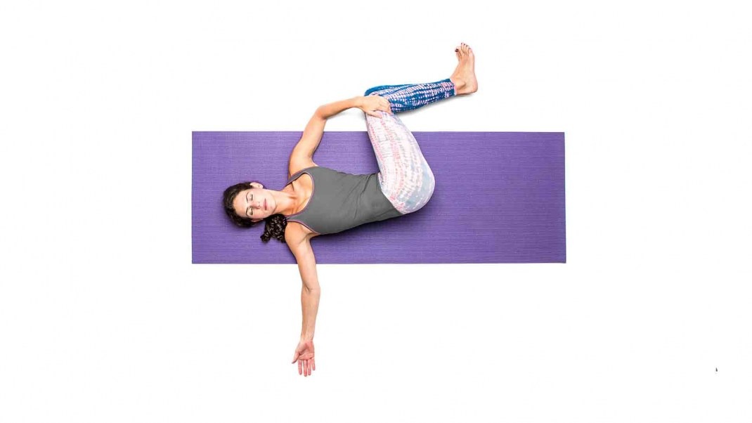 Jathara Parivartanasana: The Two Knee Spinal Twist Pose, Yoga