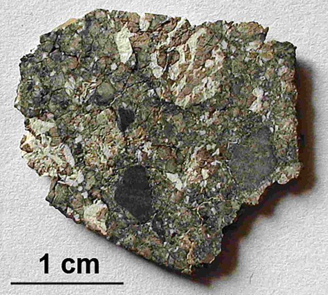 The lunar meteorite NWA 2727, which contains evidence of moon water